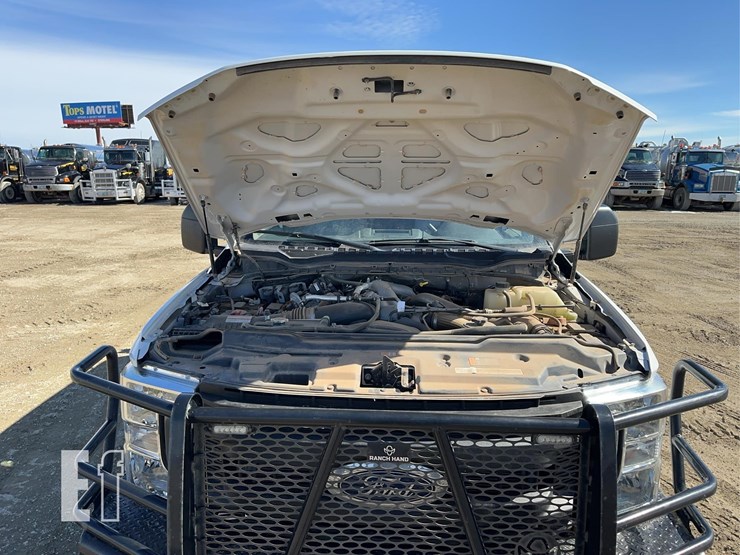 2021-ford-f350-xl-image-12