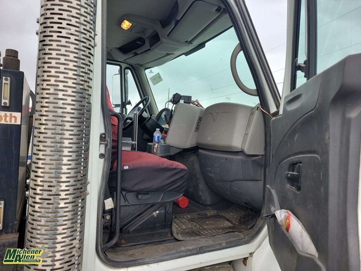 2009-international-workstar-7500-image-23