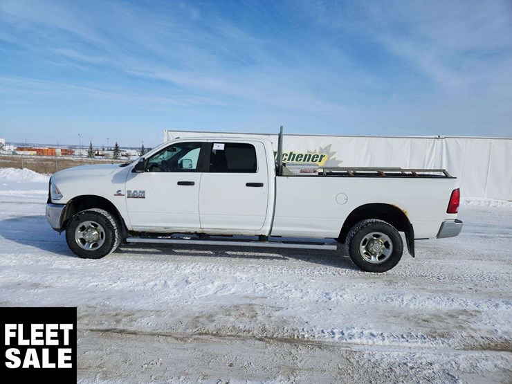 2013-dodge-3500-image-7