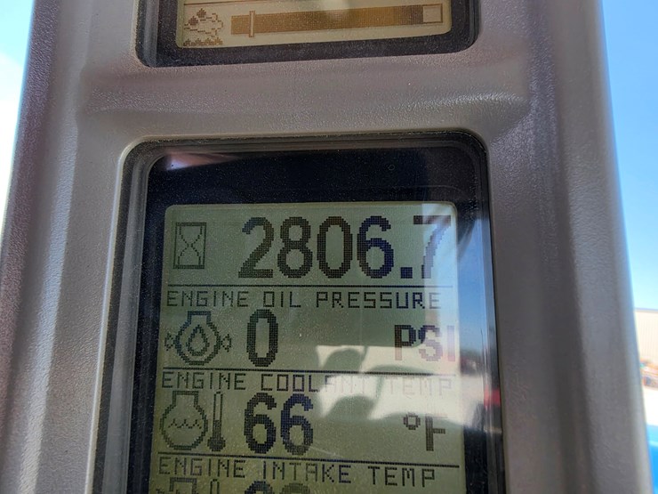 2014-case-ih-420-image-11