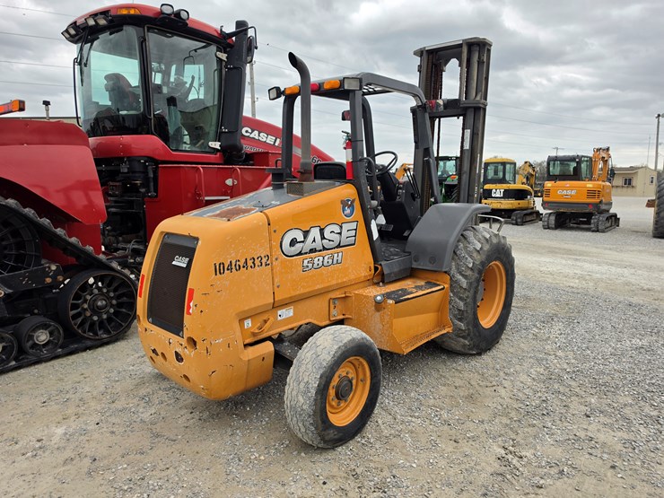 2015-case-586h-image-8