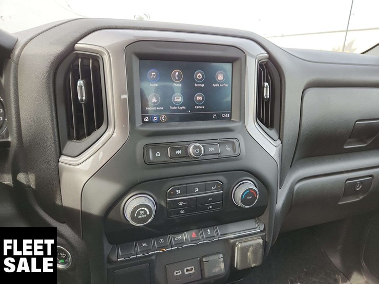 2022-chevrolet-silverado-1500-image-21