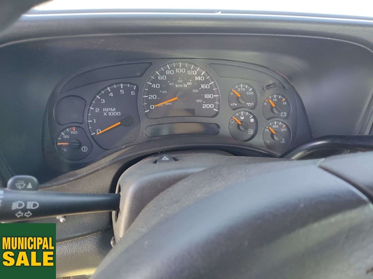 2005-chevrolet-silverado-2500hd-image-8