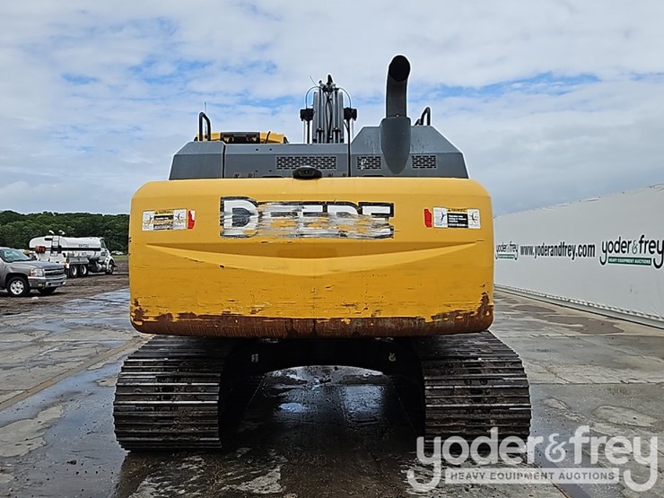 2016-deere-210g-image-26