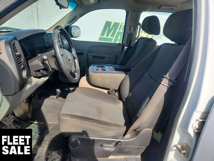 2013-chevrolet-silverado-1500-image-10