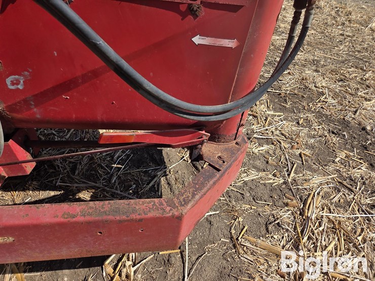 case-ih-fps-1360-0049-grinder-mixer-w/scale-image-11