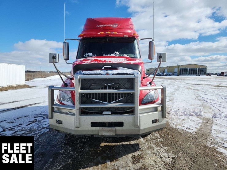 2014-international-prostar-image-10