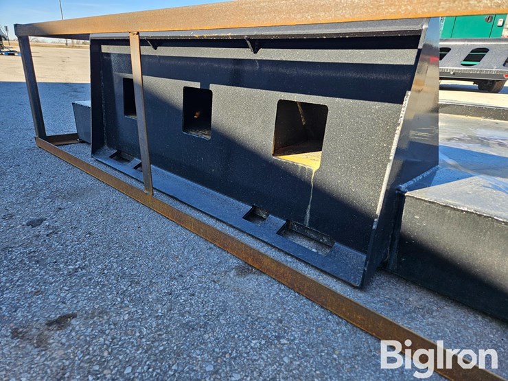 2025-massey-ferguson-730-image-9