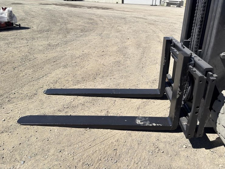 2017-toyota-8fgu30-image-9