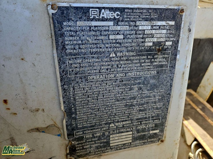 2004-freightliner-fl80-image-19