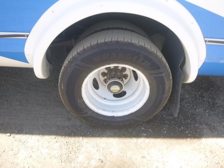 2014-ford-e450-image-16