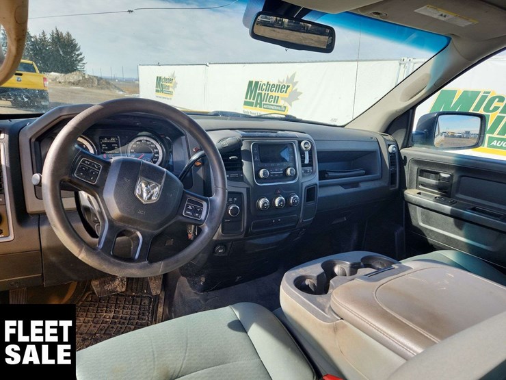 2019-ram-1500-classic-image-19