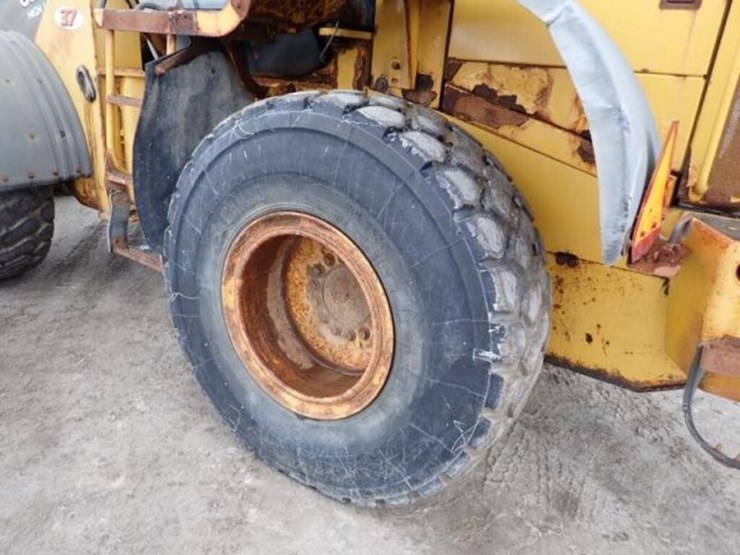 2006-deere-624j-image-44