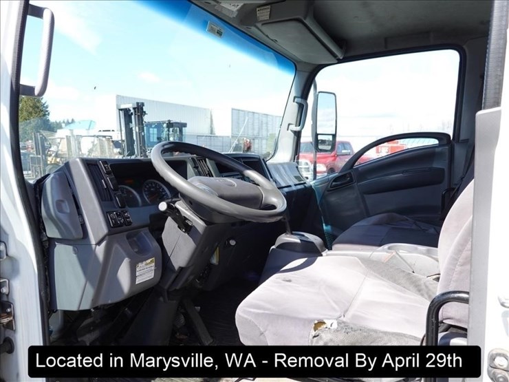 2014-isuzu-nqr-image-7