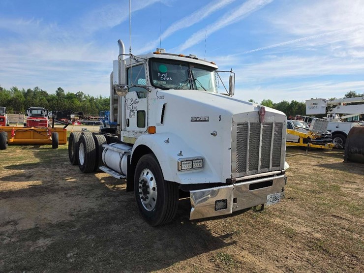 2010-kenworth-t800-image-5