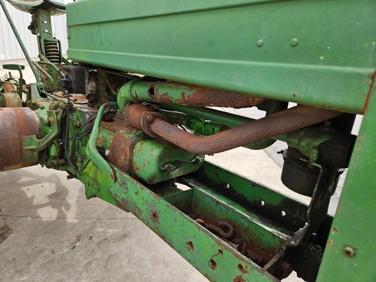 john-deere-model-b-image-17