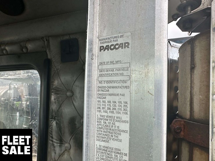 2005-kenworth-t800-image-24