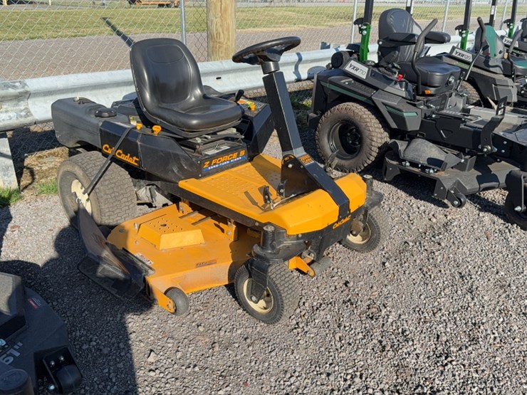 #4057-•-2013-cub-cadet-z-force-zero-turn-mower-image-3