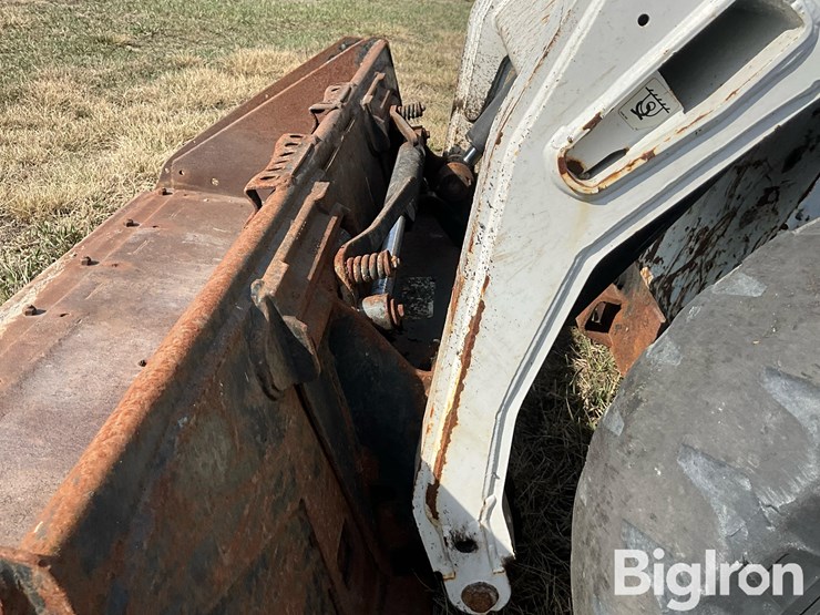 2010-bobcat-s185-image-16