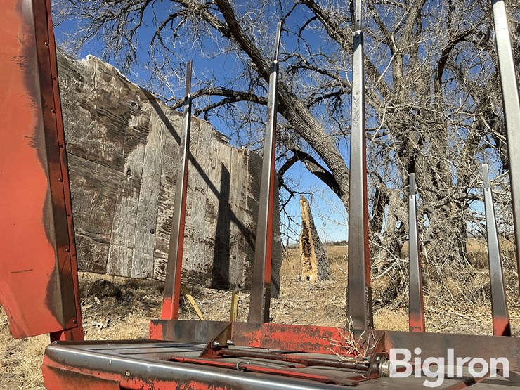 new-holland-1032-image-17