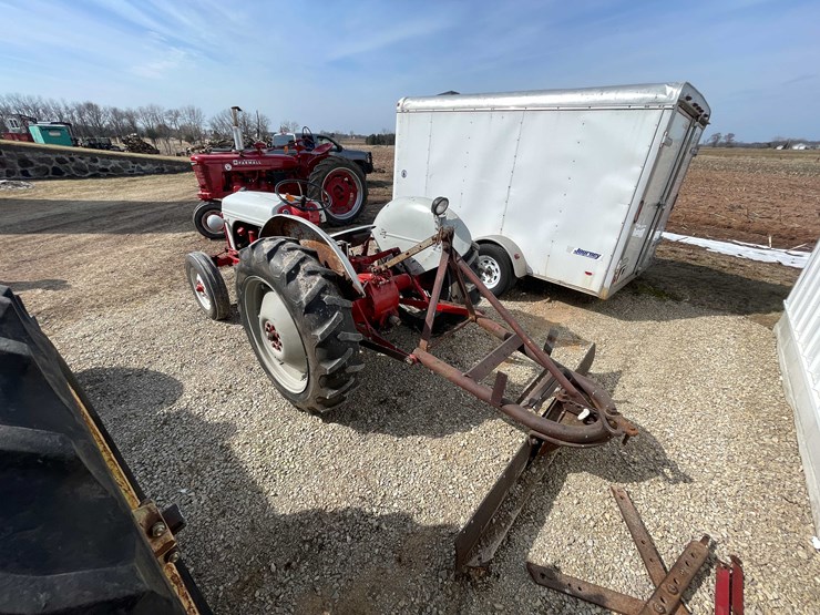 1948-ford-8n-image-6
