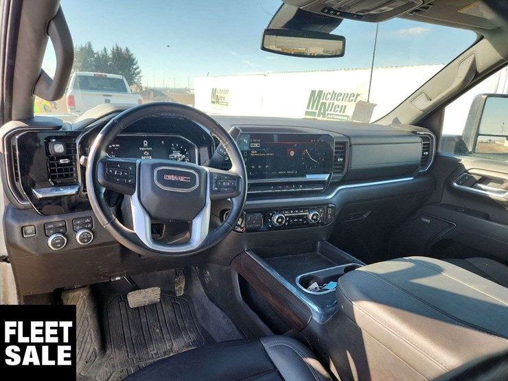 2024-gmc-sierra-2500hd-image-19