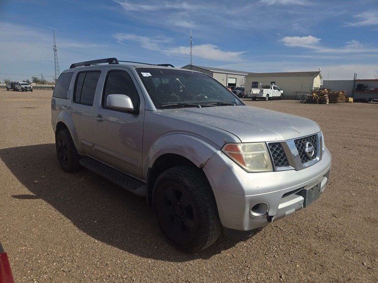 2006-nissan-pathfinder-le-image-2