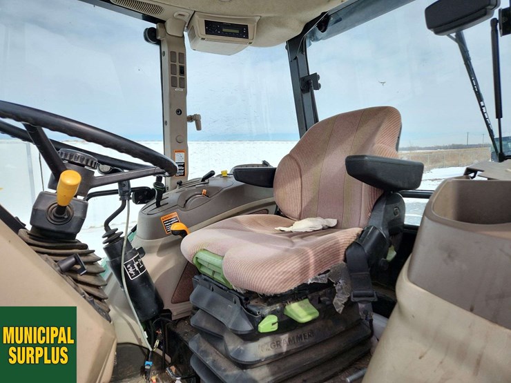 2014-john-deere-6115d-image-19