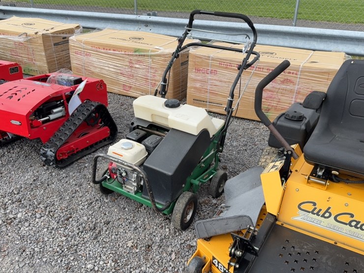 #4088-•-billy-goat-19"-walk-behind-aerator-image-1