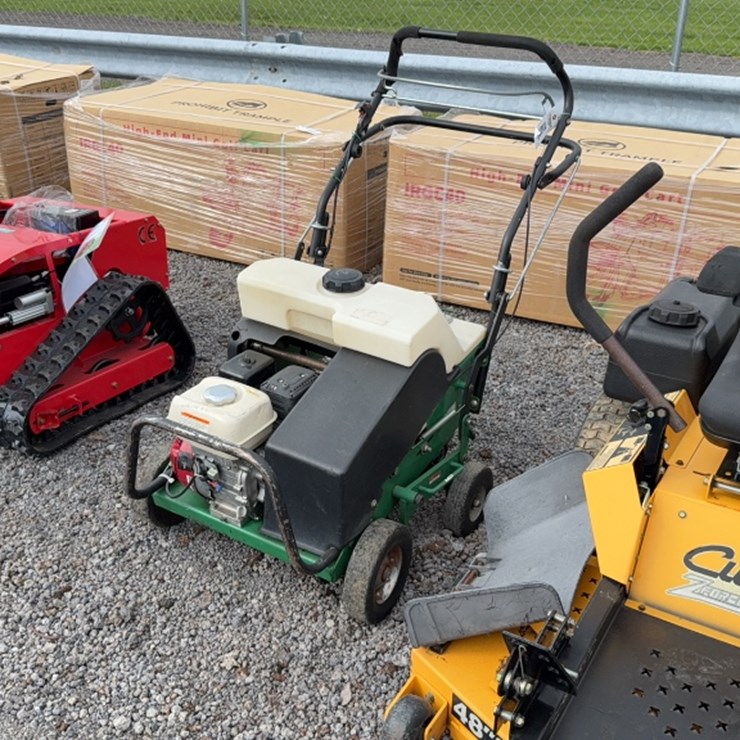 #4088 • BILLY GOAT 19" WALK BEHIND AERATOR