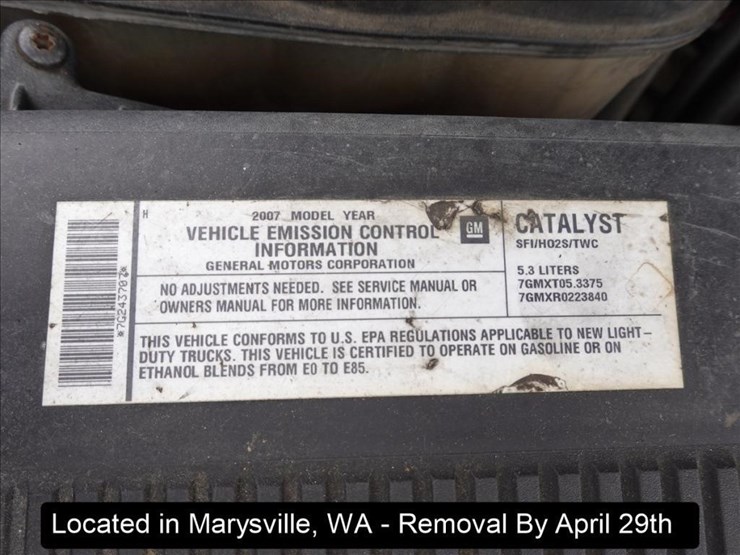 2007-chevrolet-suburban-image-27