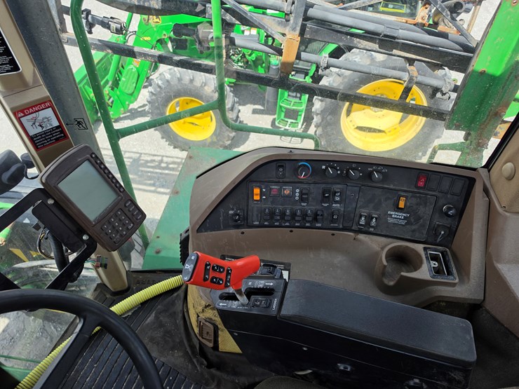 1998-john-deere-4700-image-10