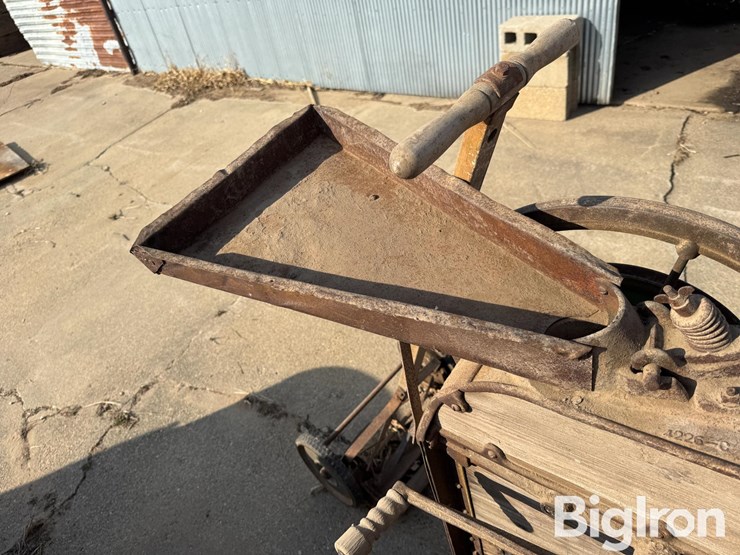 antique-farm-tools-image-17