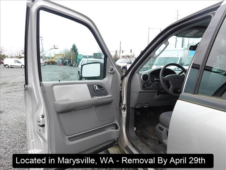 2005-ford-expedition-xlt-image-6