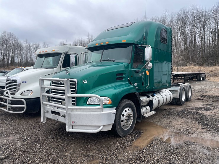 #236-•-2011-mack-semi-tractor-(title-in-delay)-(denmark,-wi)-image-1