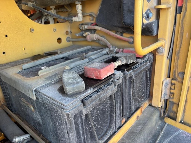 caterpillar-143h-image-80