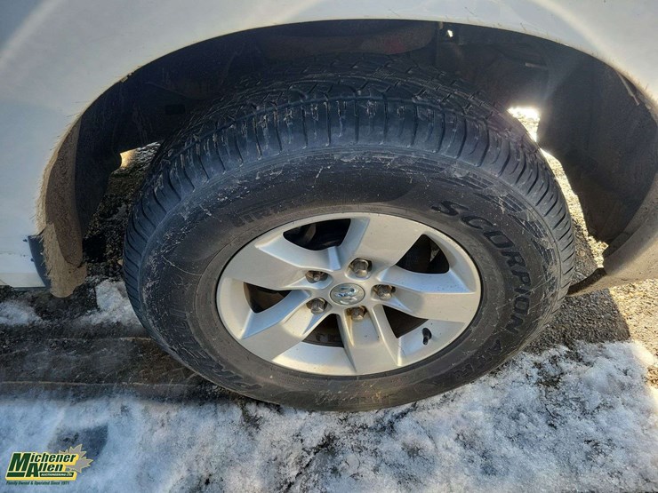 2013-dodge-1500-image-10