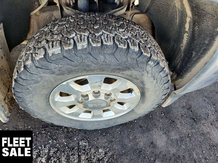 2015-gmc-sierra-2500hd-image-33