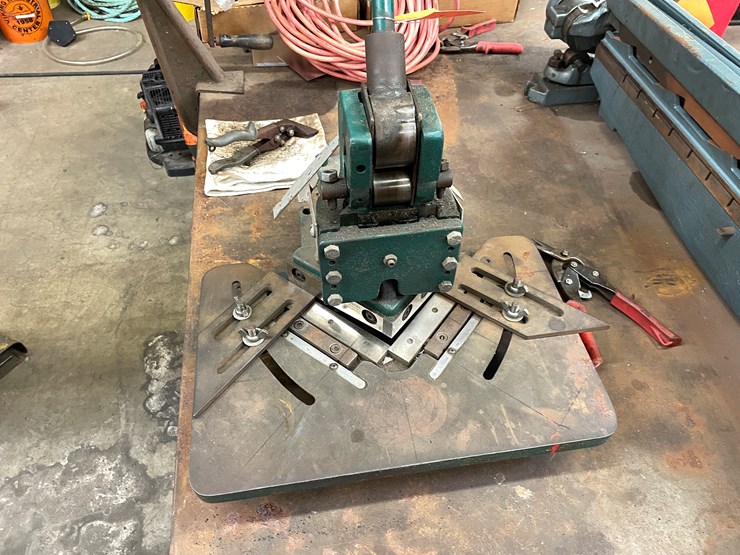 #2531-•-tennsmith-notcher-(columbia-heights,-mn)-image-5