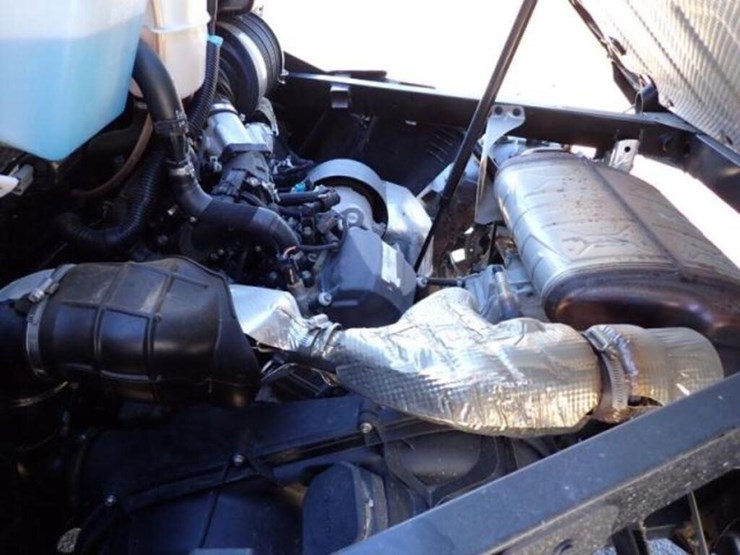 2022-can-am-defender-limited-hd10-4x4-side-by-side-image-41