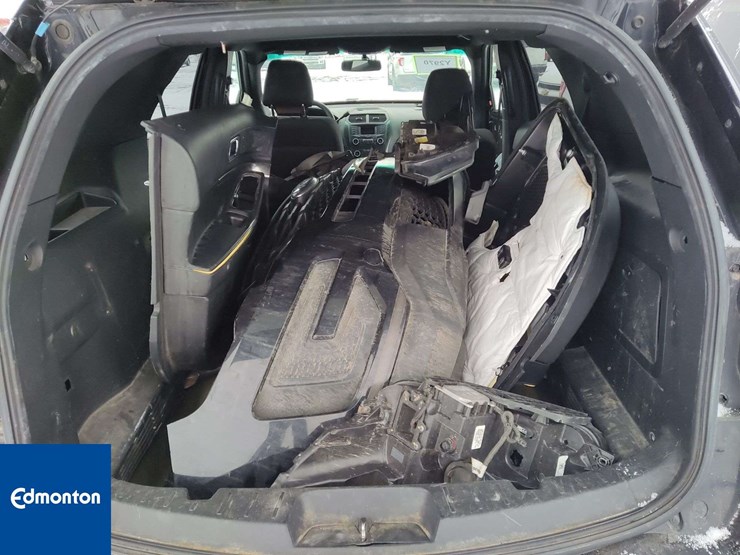 2017-ford-explorer-image-23