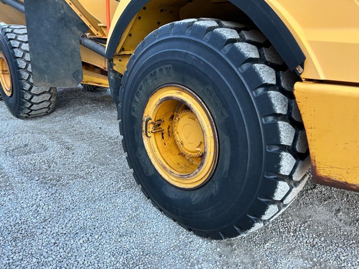 2014-volvo-a25g-image-10