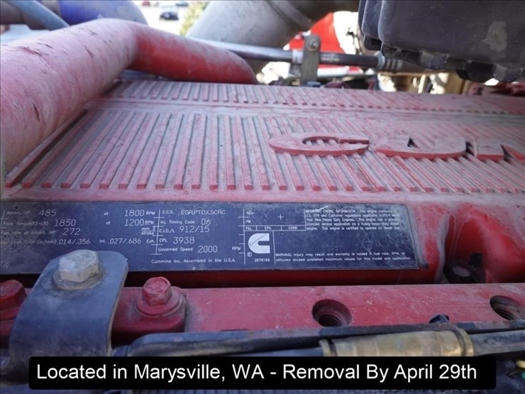 2015-peterbilt-567-image-8