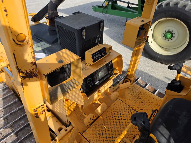 2007-dressta-td9m-image-12