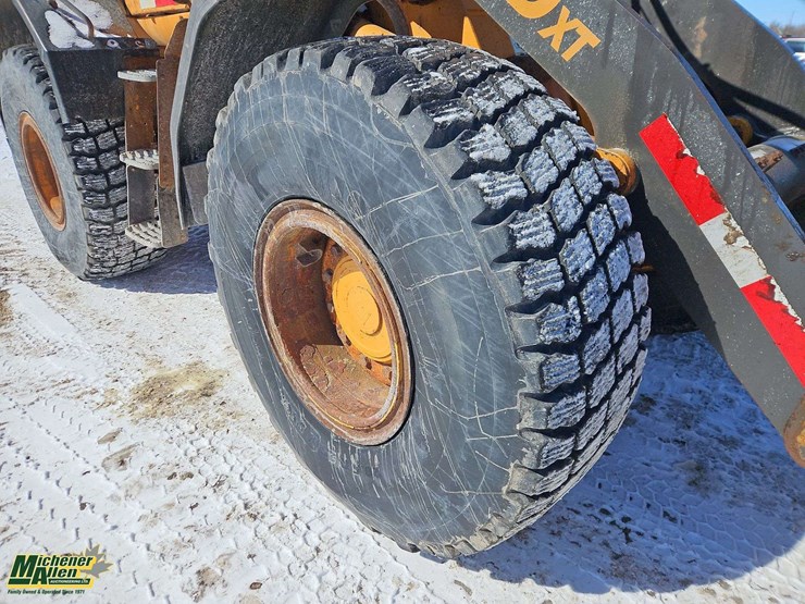 2003-case-621d-xt-image-20