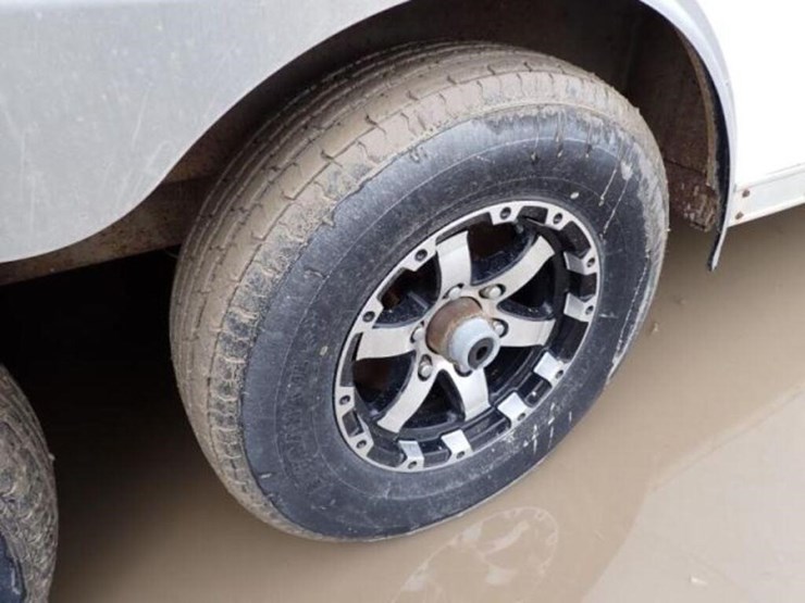 2016-discovery-24-ft-t/a-enclosed-trailer-1d9r1202-image-16