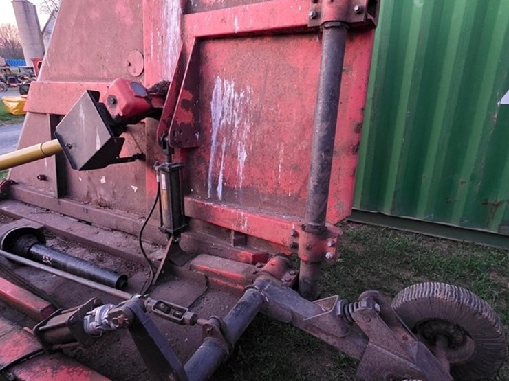 bush-hog-2620-image-12