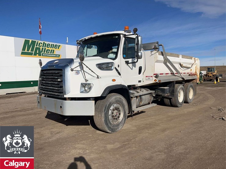 2016-freightliner-114sd-image-1