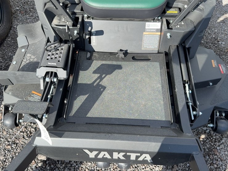 #4077-•-yakta-yxr-120-zero-turn-mower-image-5
