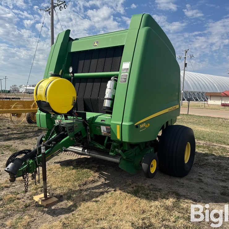 2014 JOHN DEERE 569 PREMIUM